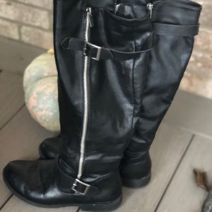 Black fall boots
